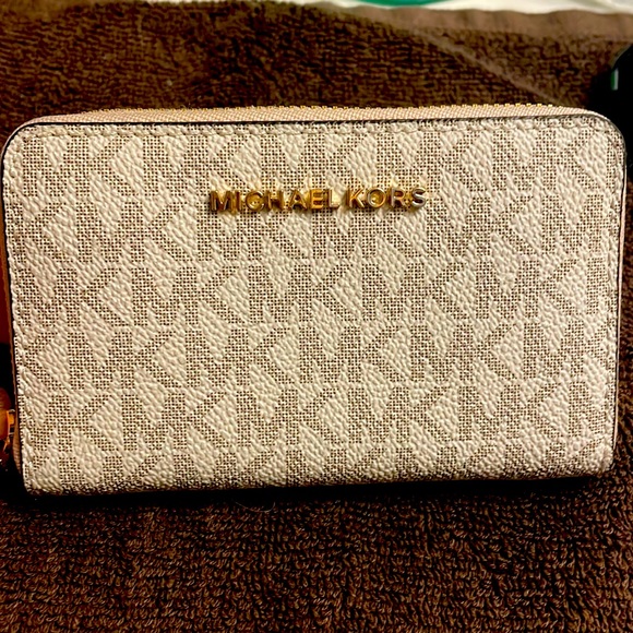 Michael Kors Bags Michael Kors Small Wallet Poshmark